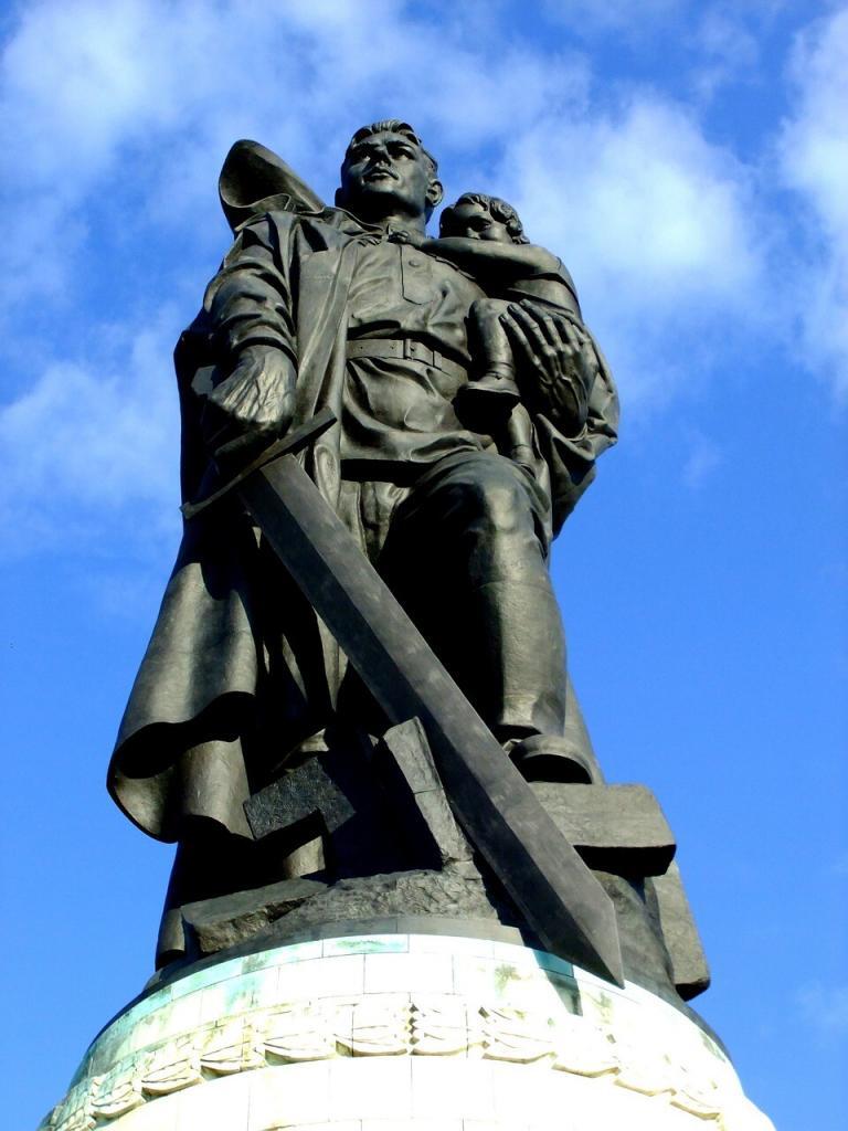 russian memorial, superelevation, red army