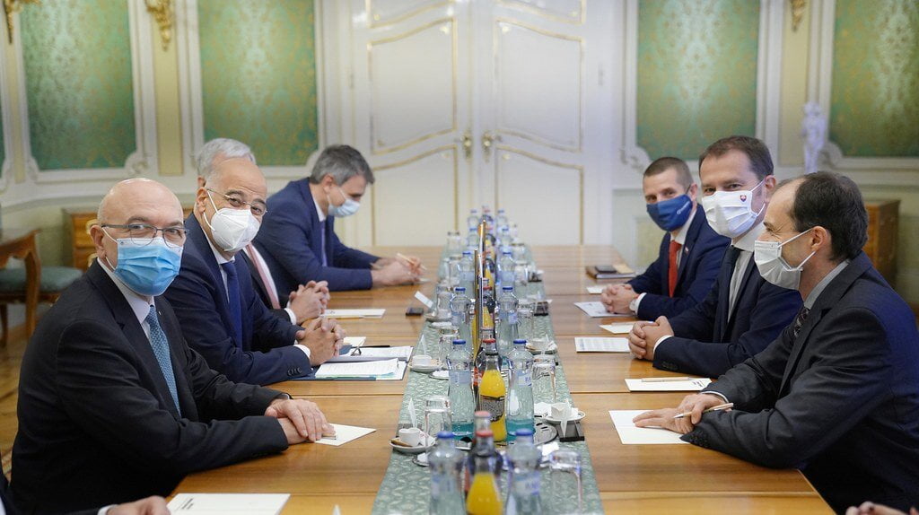 rokovanie medzištátnych delegácií