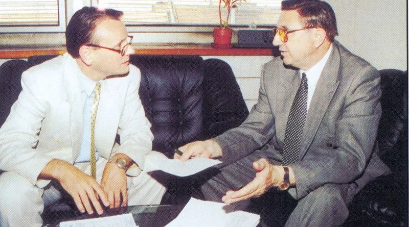 pavol janík sa rozpráva s generálom lorenzom