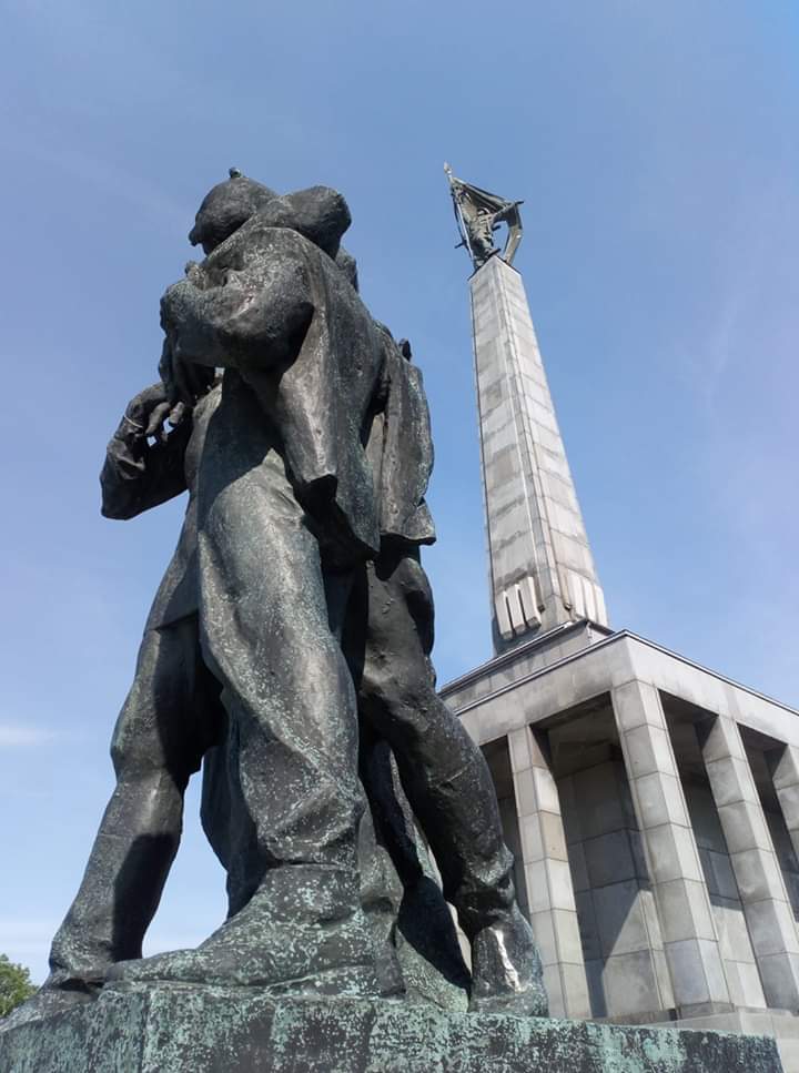 slavín pamätník