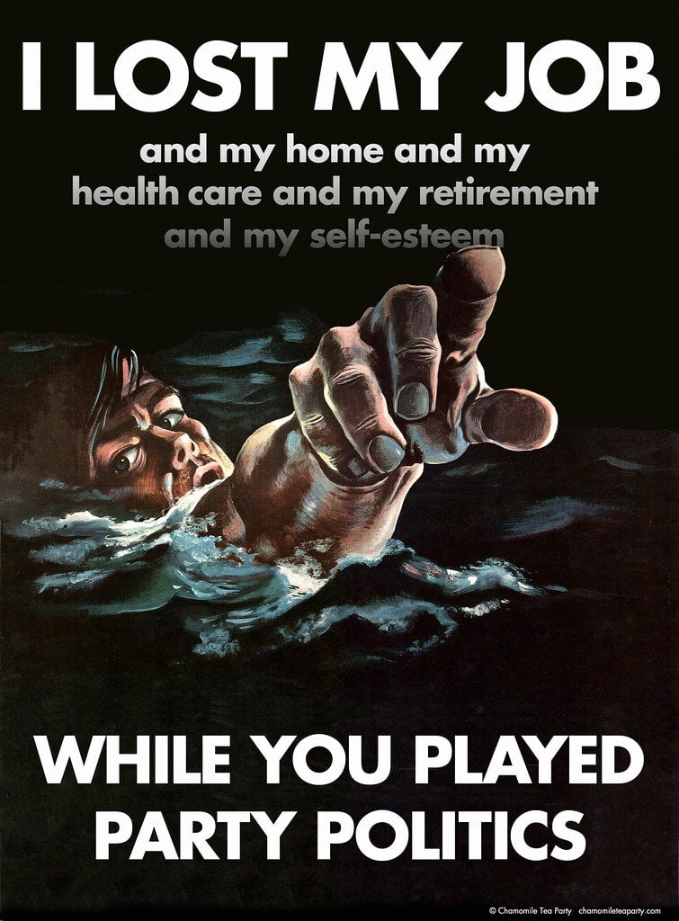 politický plagát - kým sa vy hráte na stranícku politiku, ja prichádzam o všetko