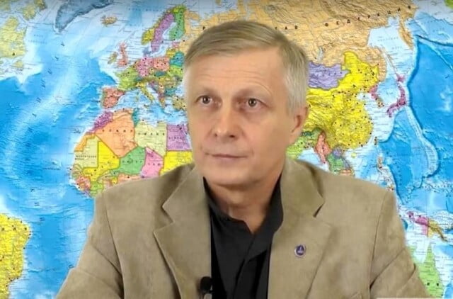 valerij pjakin pred mapou