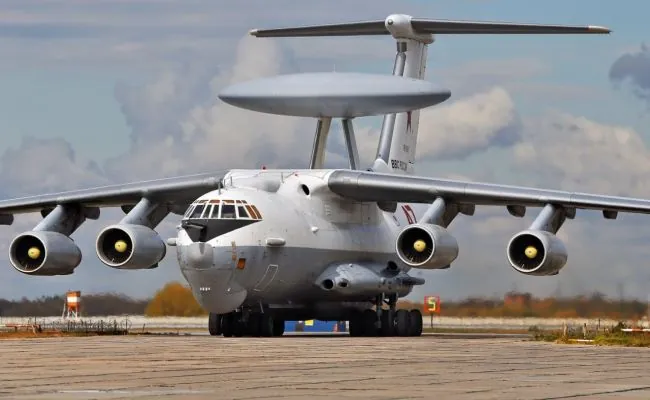 Letoun A-50U pro dálkovou radarovou detekci