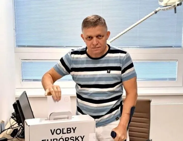 Robert Fico počas eurovolieb
