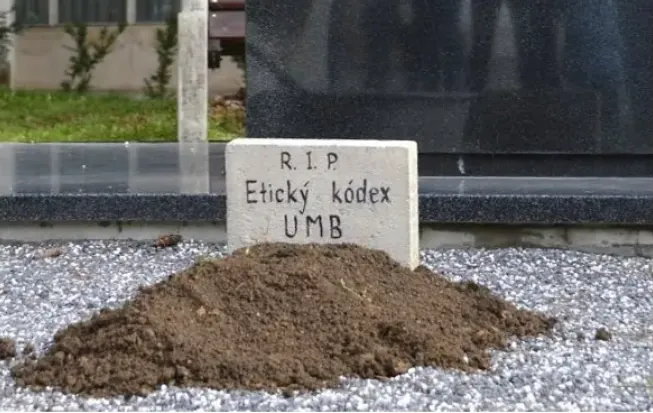 Obrázok je len ilustračný alebo len ako dekorácia