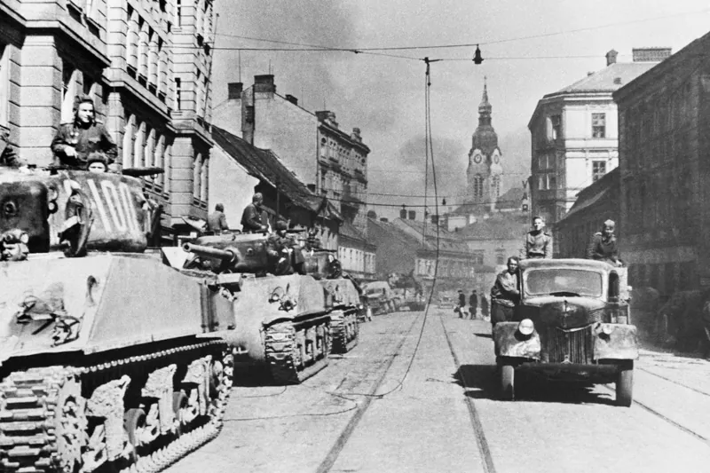 Historická fotografia z oslobodenia Bratislavy